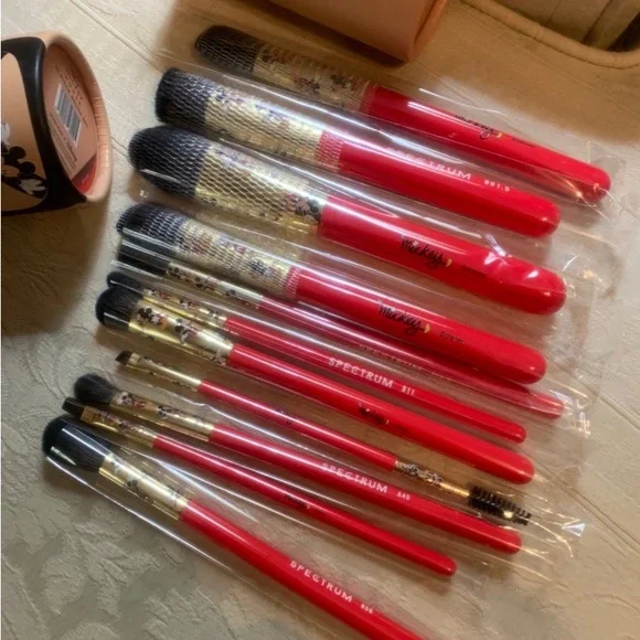 Spectrum Collection x Disney Mickey Mouse Brush Set & Cup Holder BNIB - Picture 5 of 15